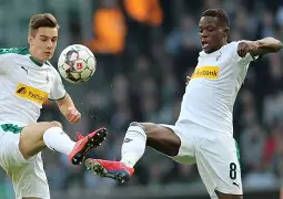 客场二球完胜，门兴格拉德巴赫稳居德甲亚军位置的简单介绍